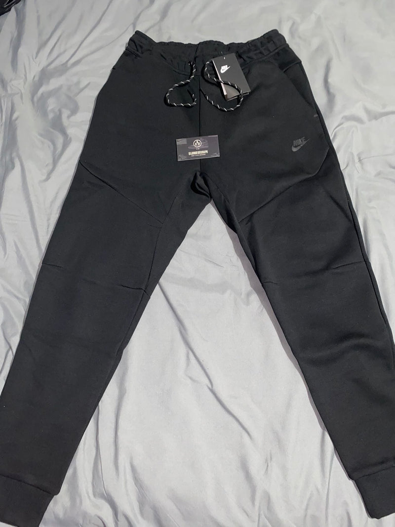 Black Tech Fleece tracksuit