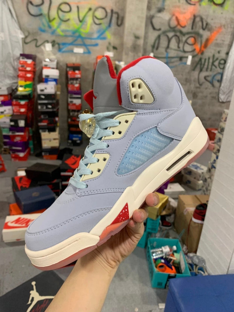 AJ5 Trophy Room Ice Blue